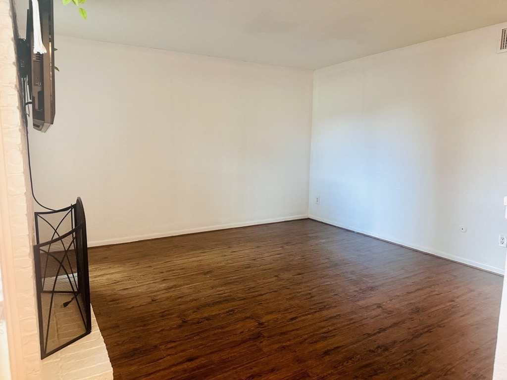 1413 Bonanza Road - Photo 4