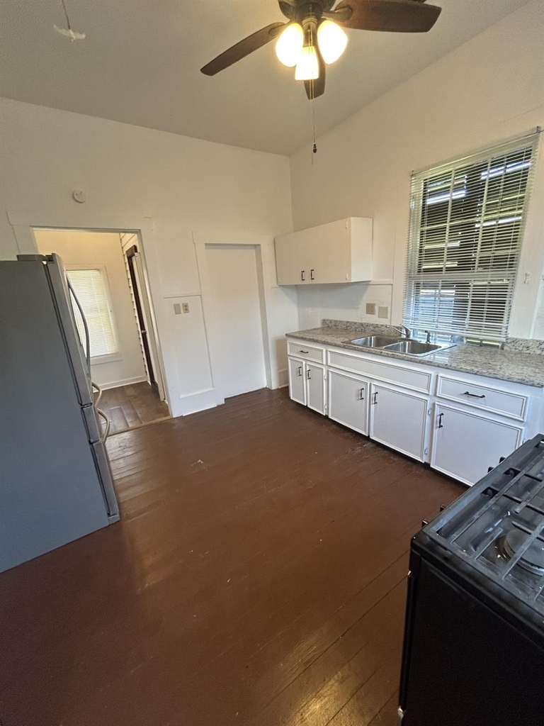 1319 Postoffice - Photo 16