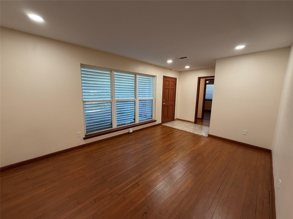 2015 51st Street - Photo 4