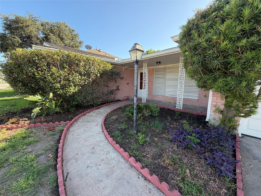 2015 51st Street - Photo 0