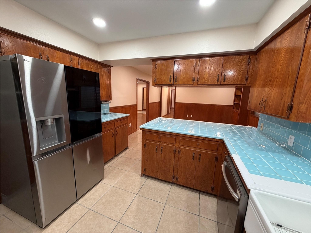 2015 51st Street - Photo 10