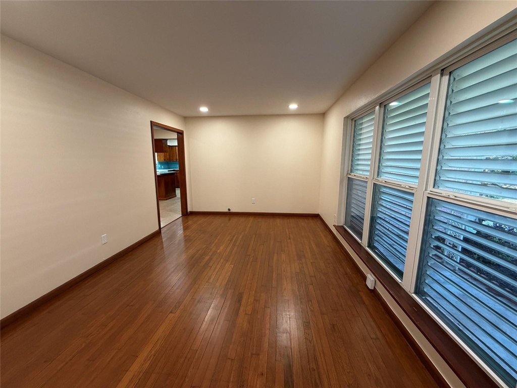 2015 51st Street - Photo 3