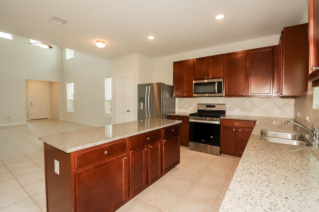 15418 Formaston Drive - Photo 5