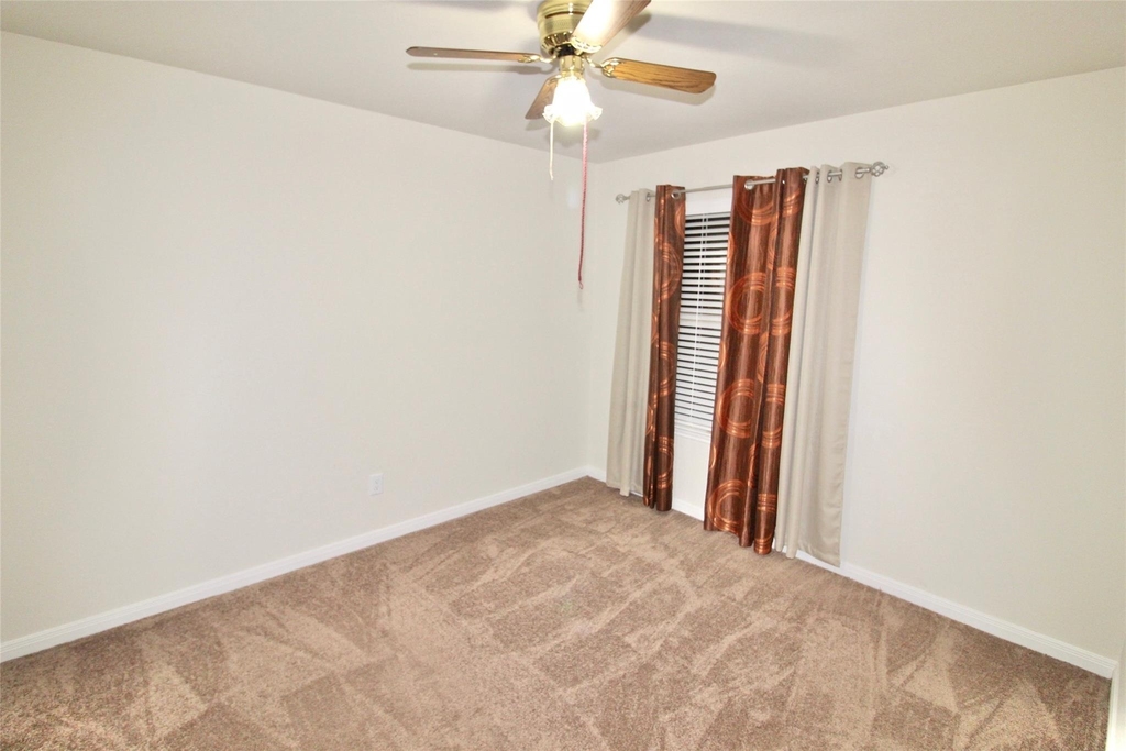 3306 Dandelion Drive - Photo 9