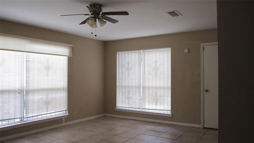 12461 Wellington Park Drive - Photo 5