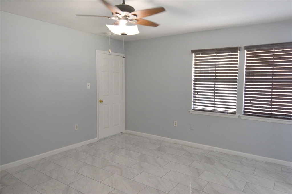 6707 Las Brisas Drive - Photo 17
