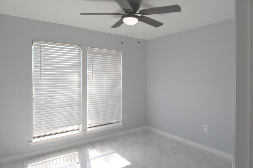 6707 Las Brisas Drive - Photo 8
