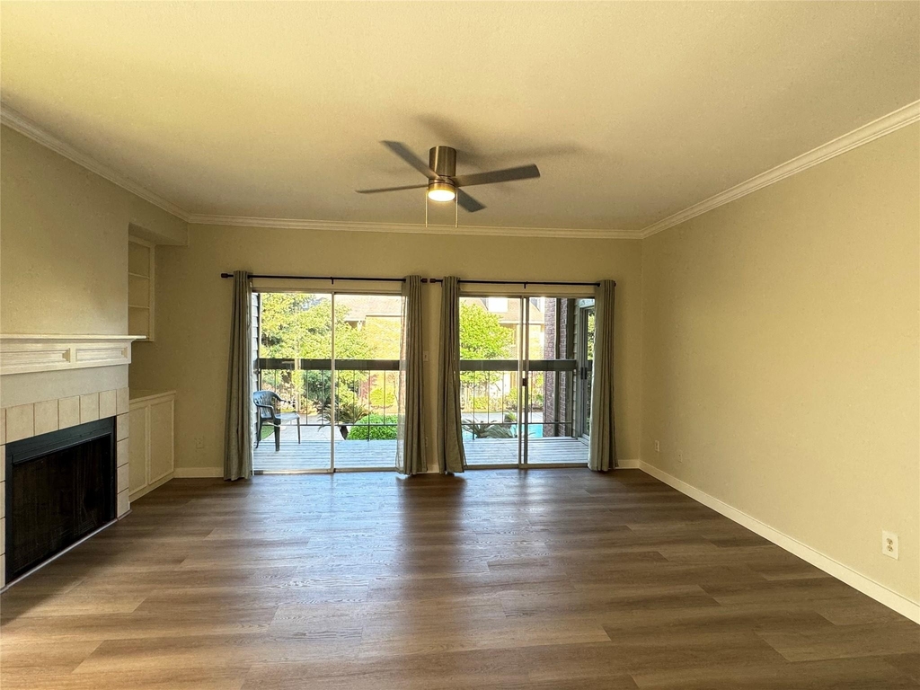 6500 Harbor Town - Photo 3