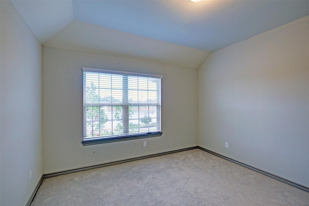 9643 Thimbleweed Drive - Photo 37
