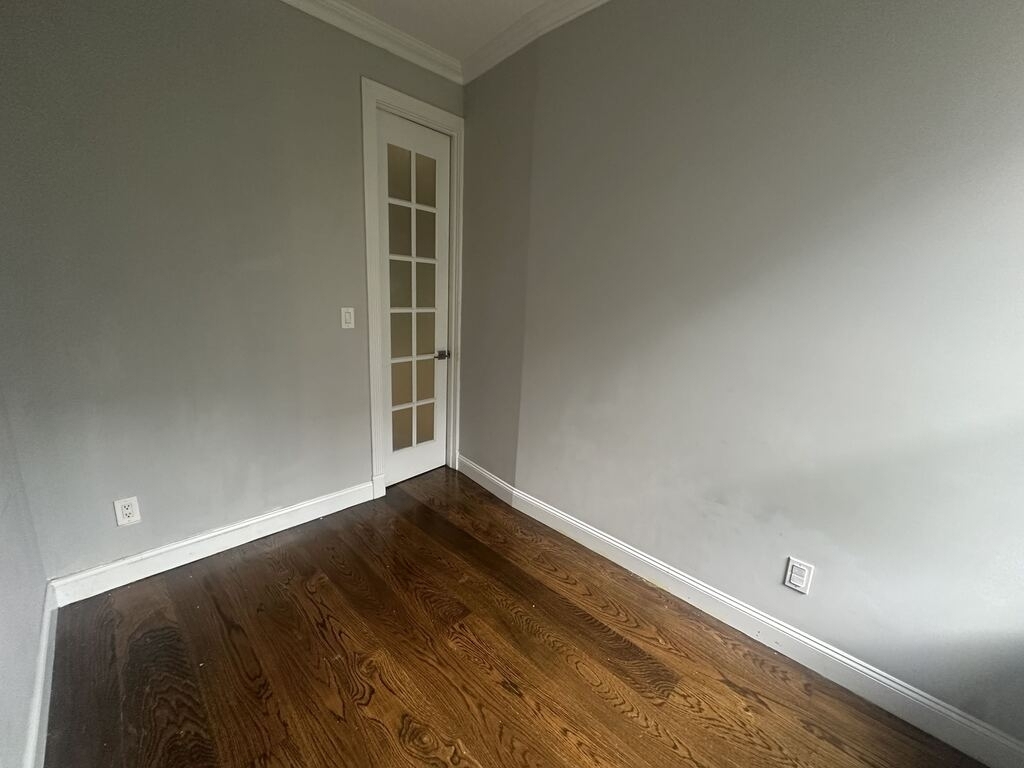 W 103rd St and Manhattan Ave - Photo 5
