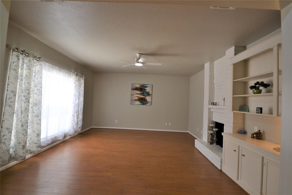 15927 Tumbling Rapids Drive - Photo 9