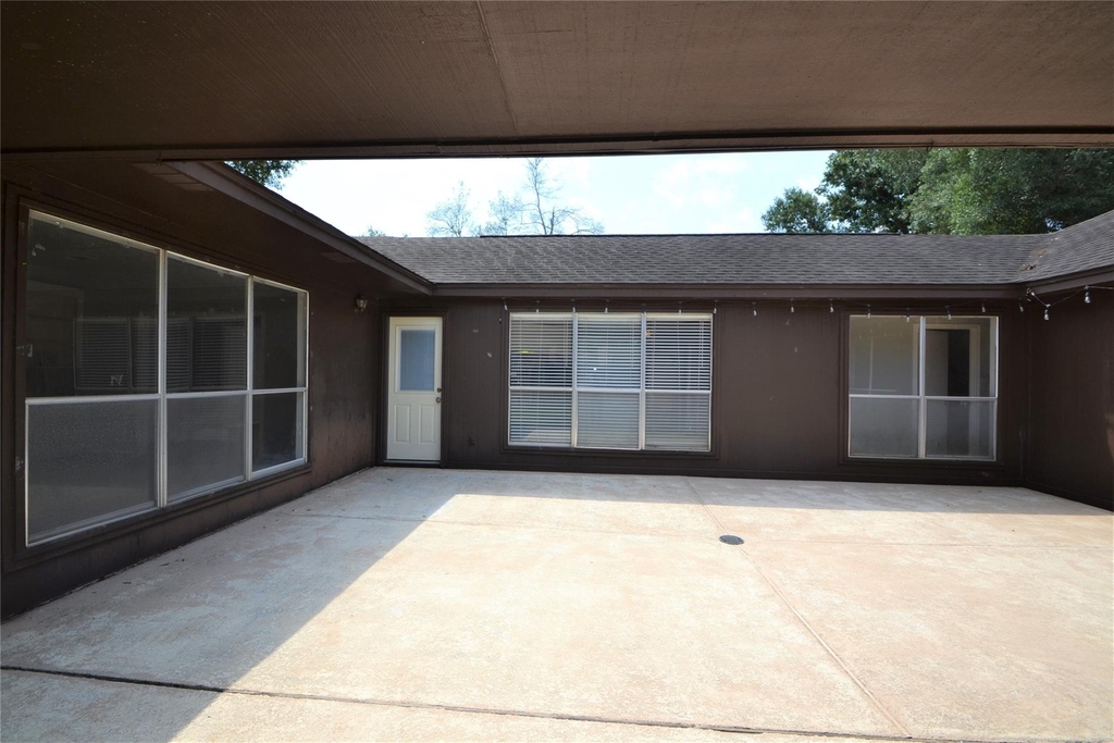 15927 Tumbling Rapids Drive - Photo 16