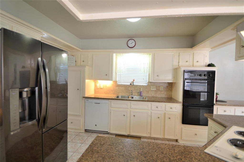 15927 Tumbling Rapids Drive - Photo 26