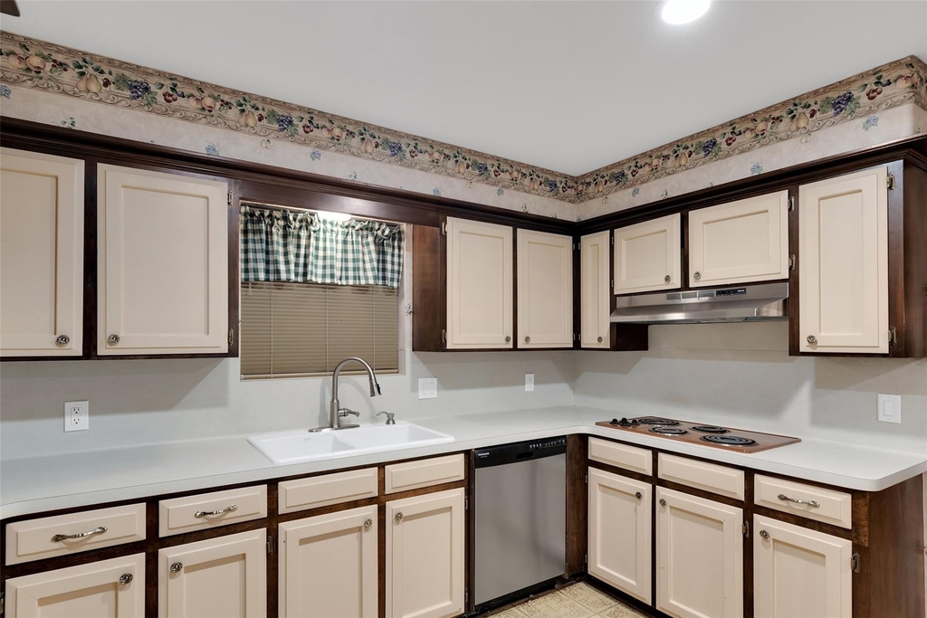 3810 Glenheather Drive - Photo 16