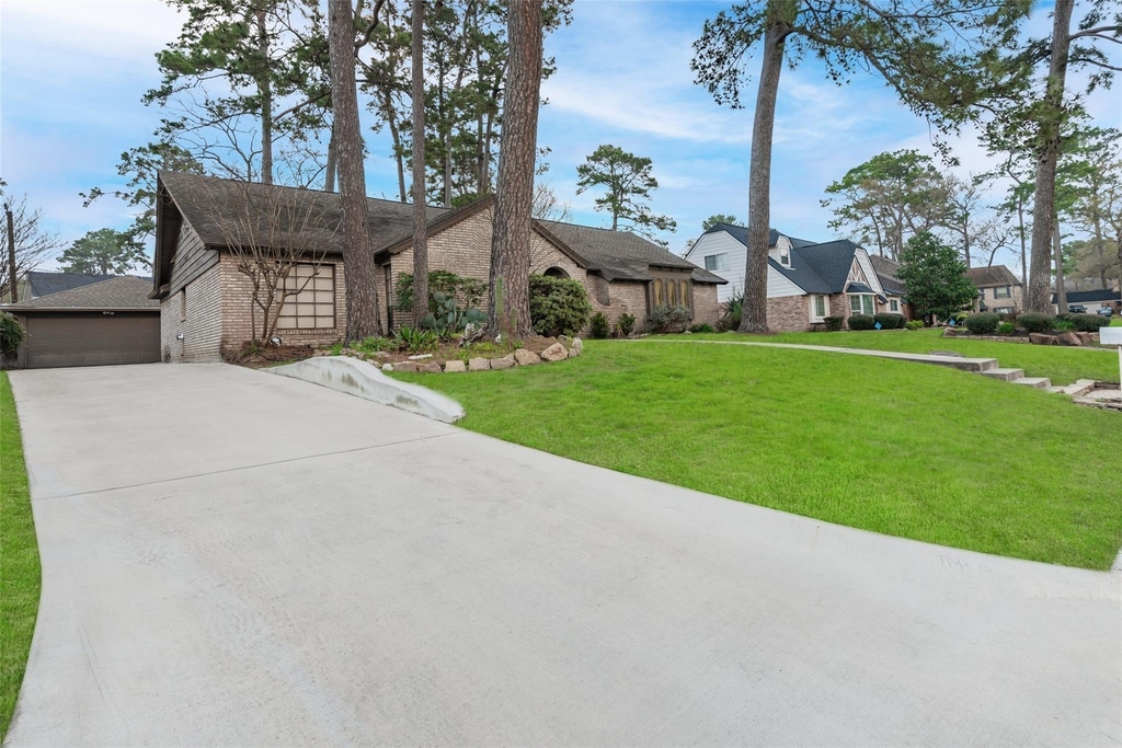 3810 Glenheather Drive - Photo 2
