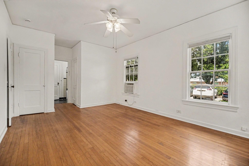 4408 Yoakum Boulevard - Photo 2