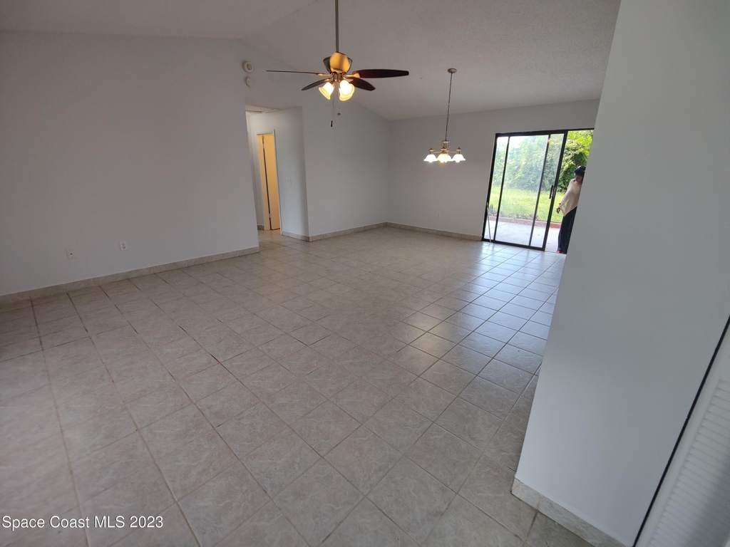 981 Forest Street Ne - Photo 1