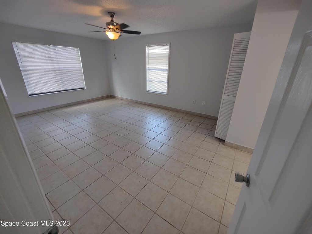 981 Forest Street Ne - Photo 7