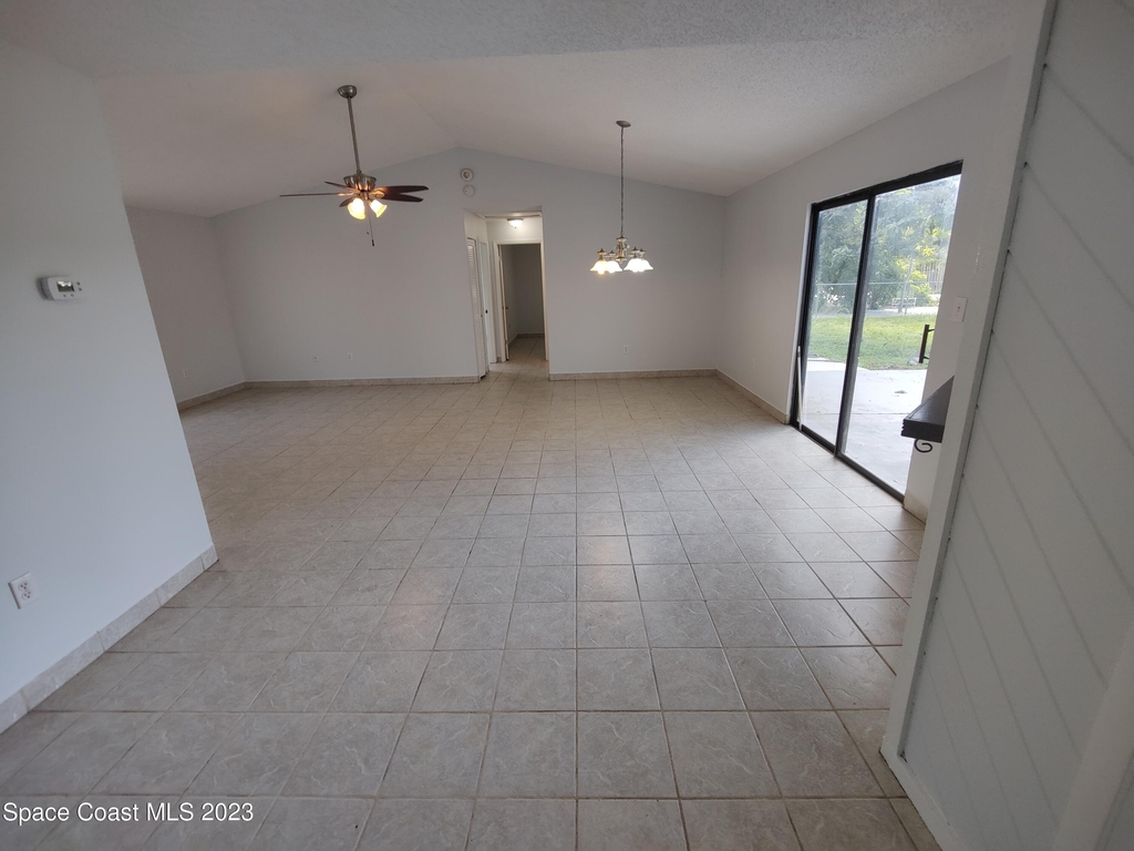 981 Forest Street Ne - Photo 10