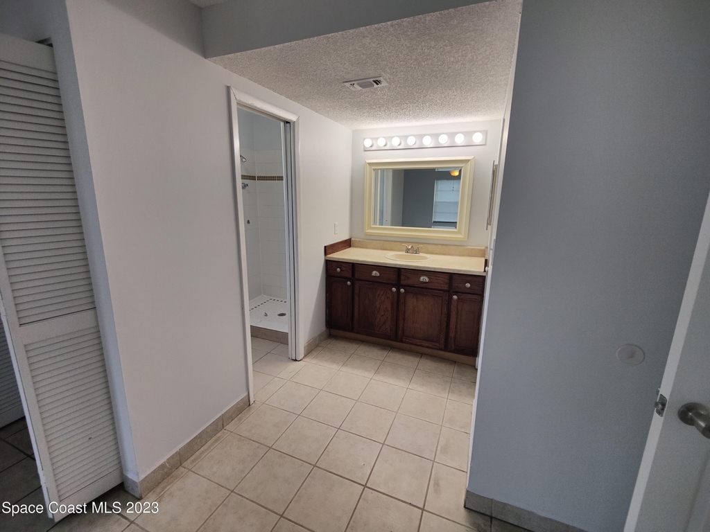 981 Forest Street Ne - Photo 8