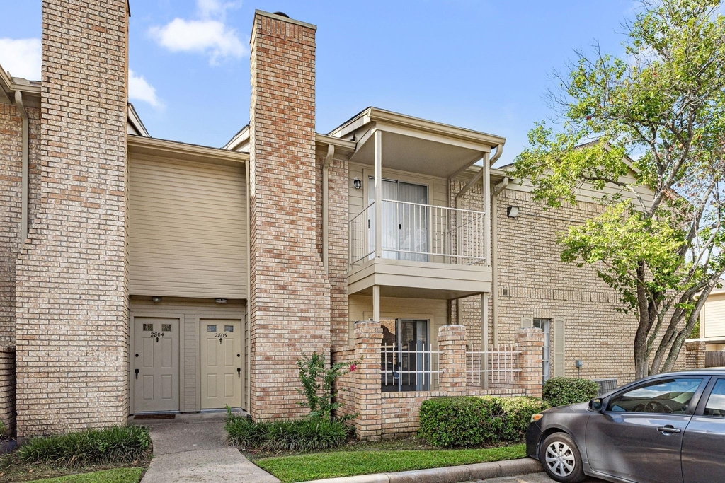1515 Sandy Springs Road - Photo 1