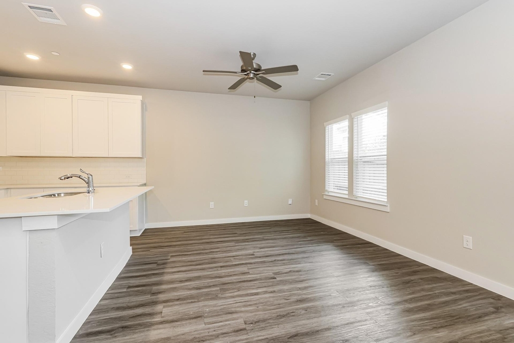 18326 W Centro Circle - Photo 5