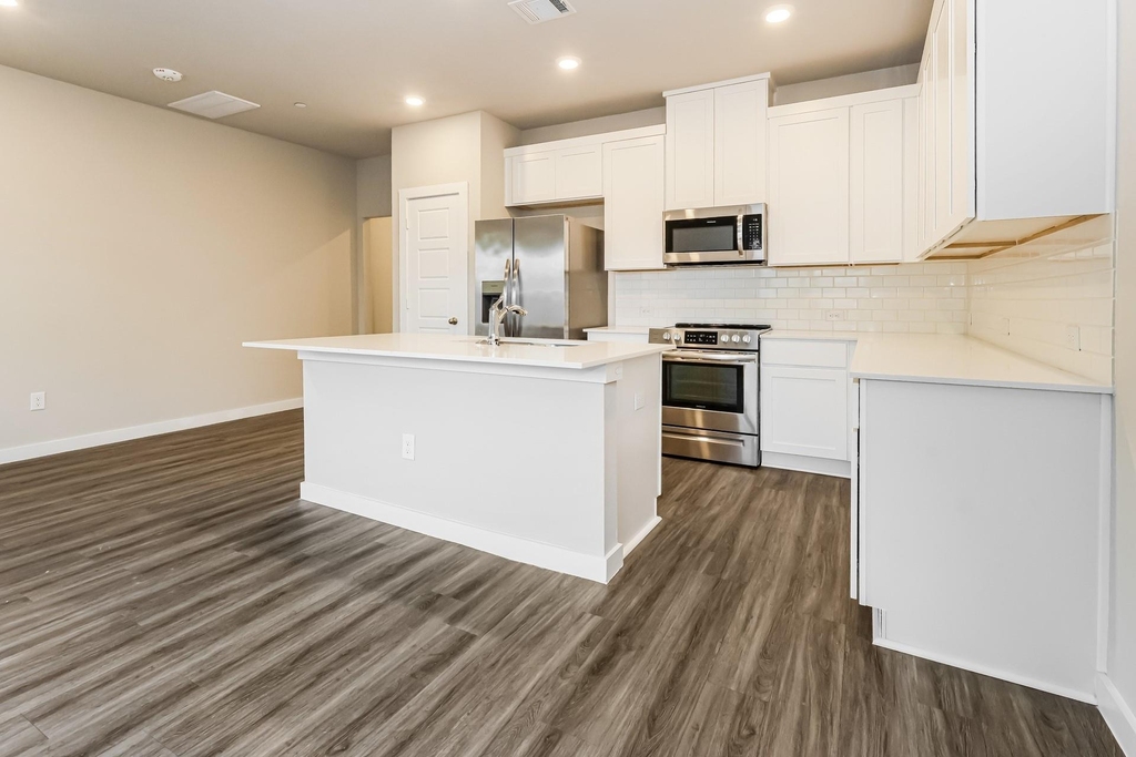 18326 W Centro Circle - Photo 9