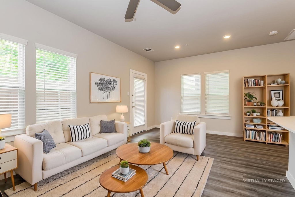 18326 W Centro Circle - Photo 3