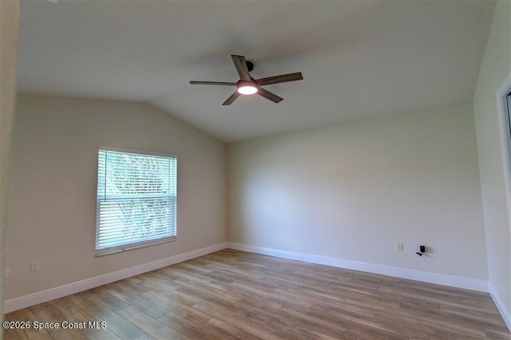 1899 Crane Creek Boulevard - Photo 5