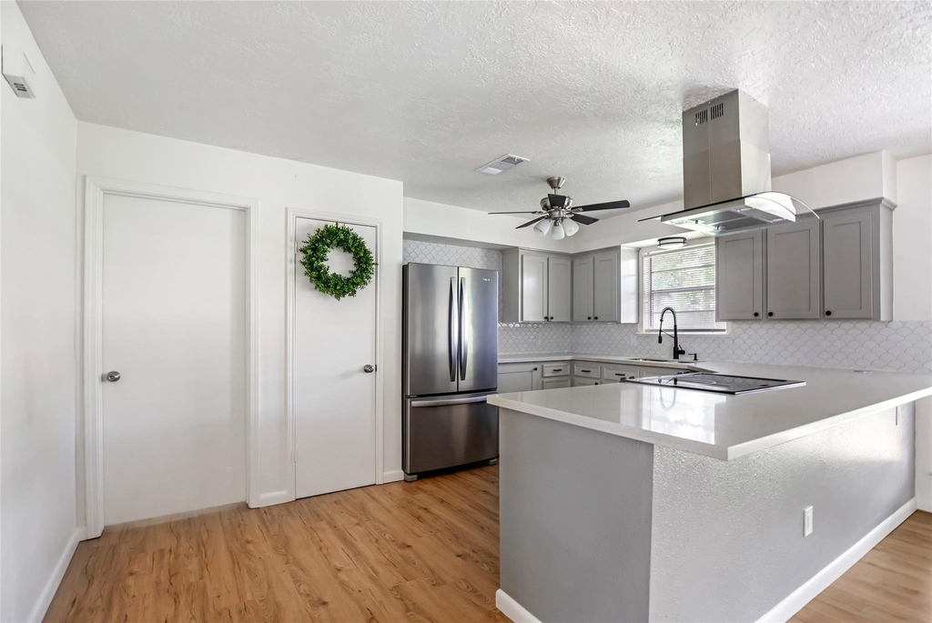 212 Normal Park Drive - Photo 3