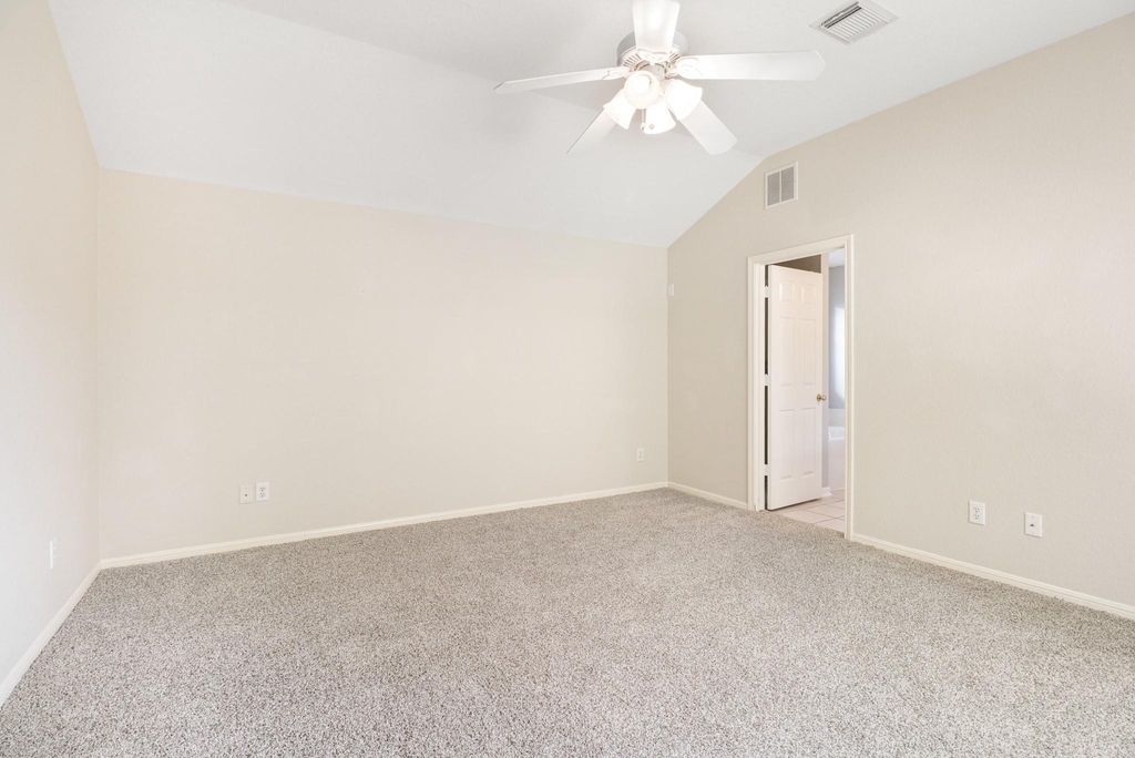 14615 Rochelle Court - Photo 14