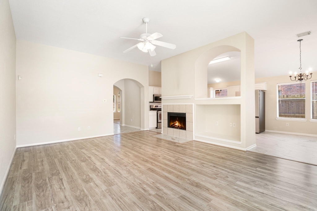14615 Rochelle Court - Photo 8