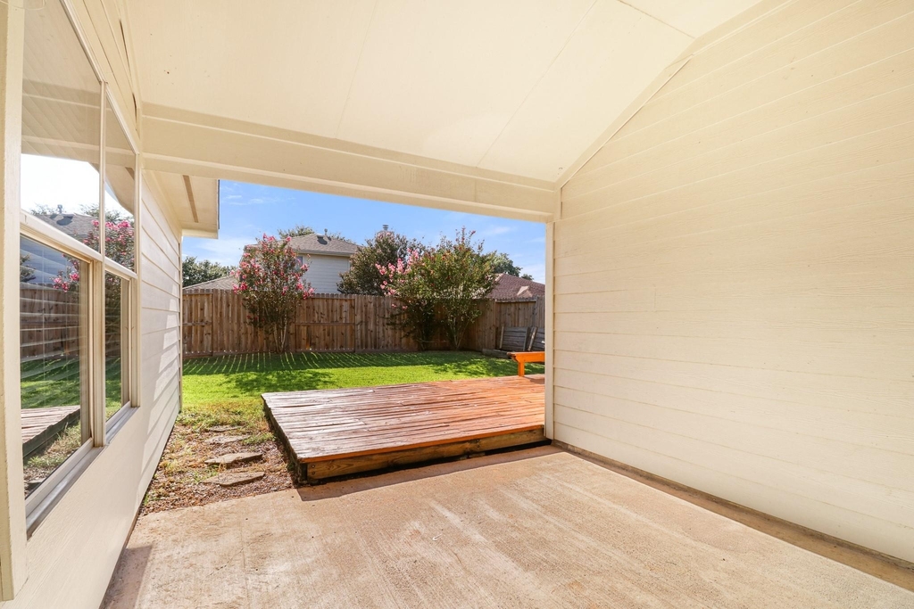 14615 Rochelle Court - Photo 24