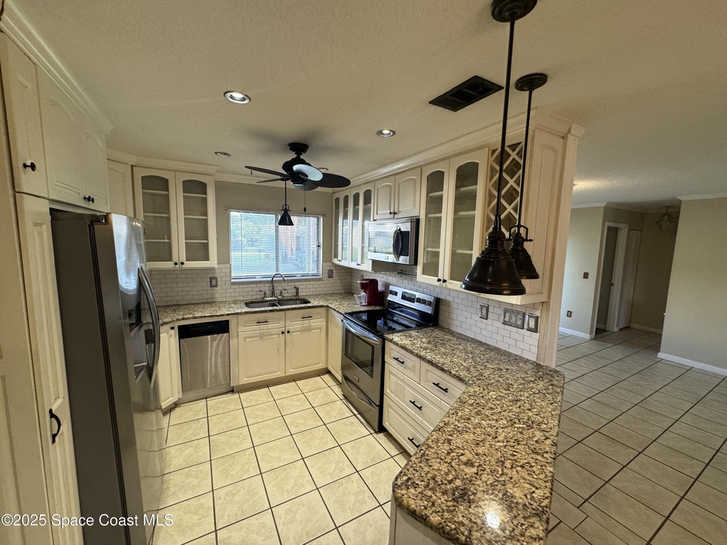 530 Escarole Street Se - Photo 34