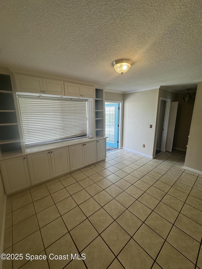 530 Escarole Street Se - Photo 10