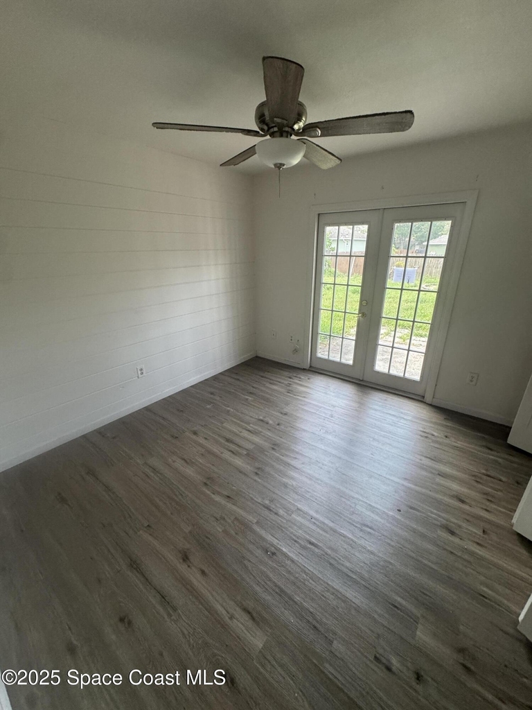 530 Escarole Street Se - Photo 6