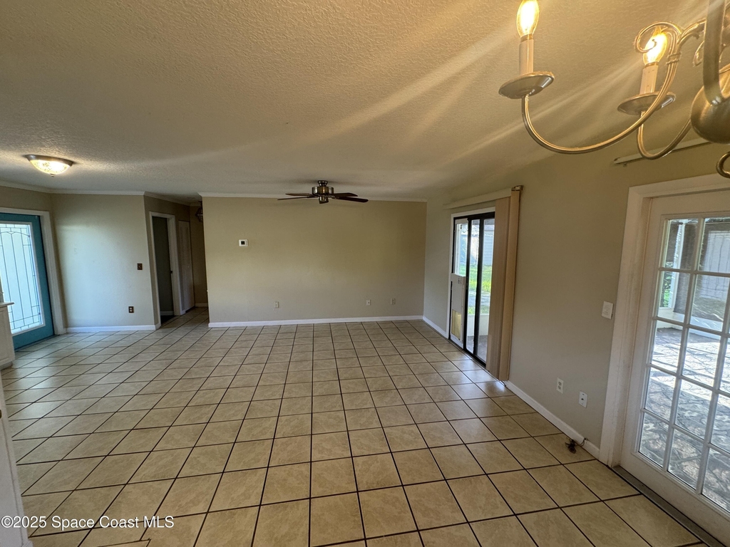530 Escarole Street Se - Photo 33
