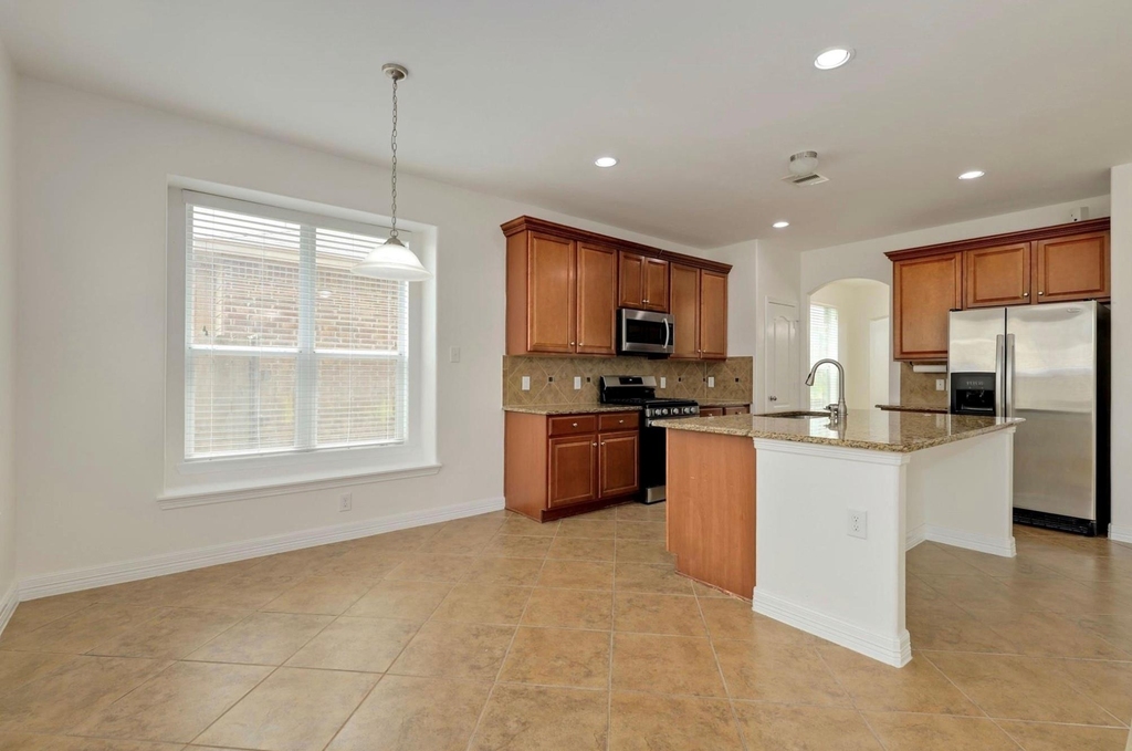 2110 Mateo Park Drive - Photo 6
