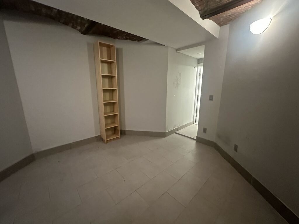 W 103rd St and Manhattan Ave - Photo 4