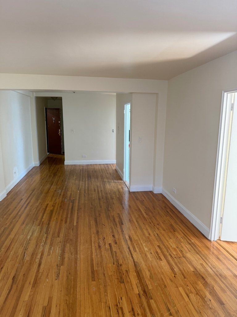 Sedgwick Avenue - Photo 0