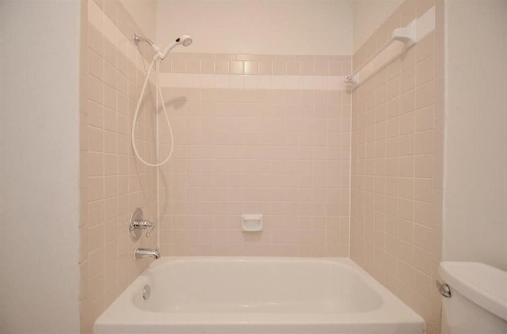 1103 Dulles Avenue - Photo 19