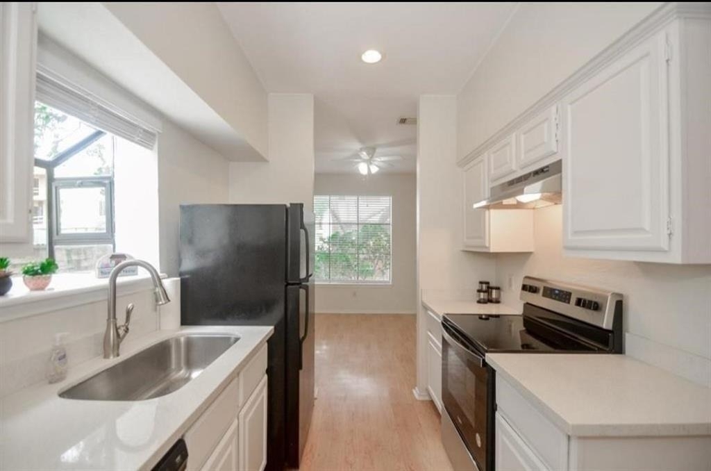 1103 Dulles Avenue - Photo 9