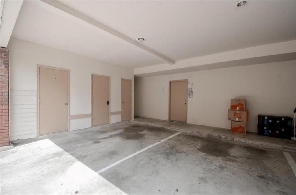 1103 Dulles Avenue - Photo 22