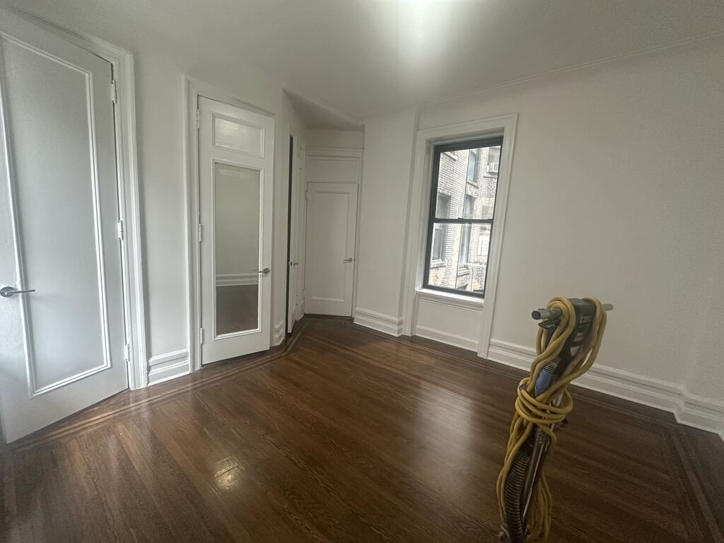 W 72nd St and Amsterdam Ave - Photo 4