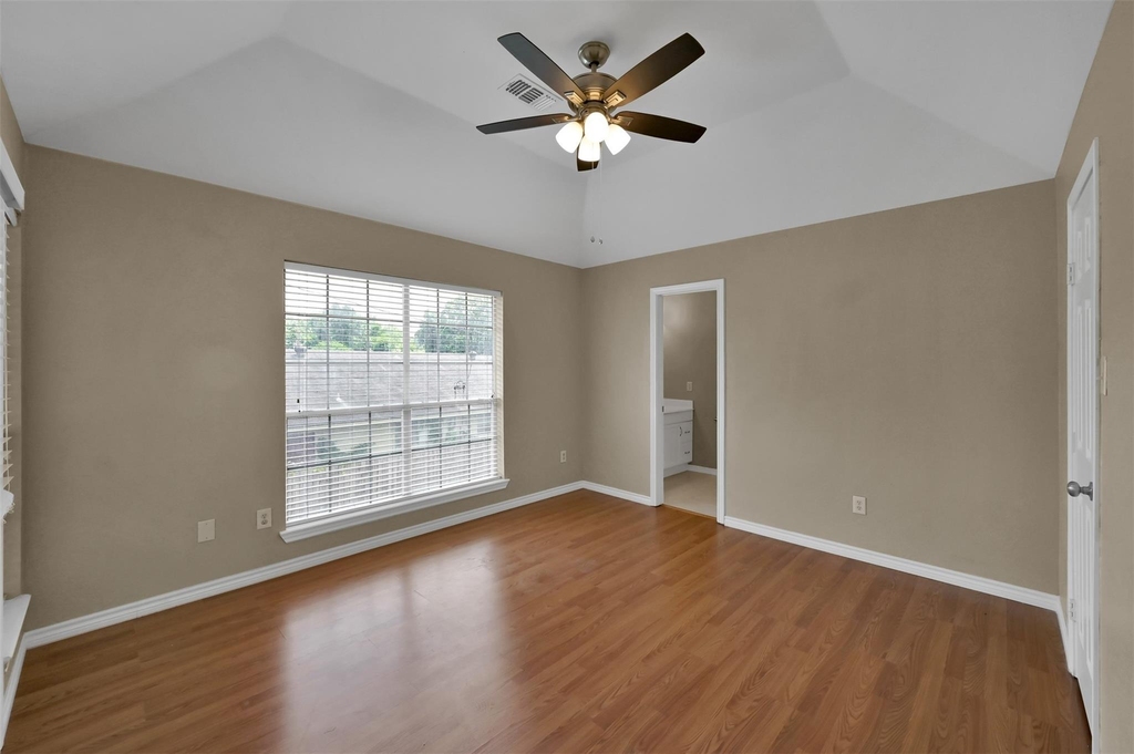 1141 Lovett Street - Photo 14