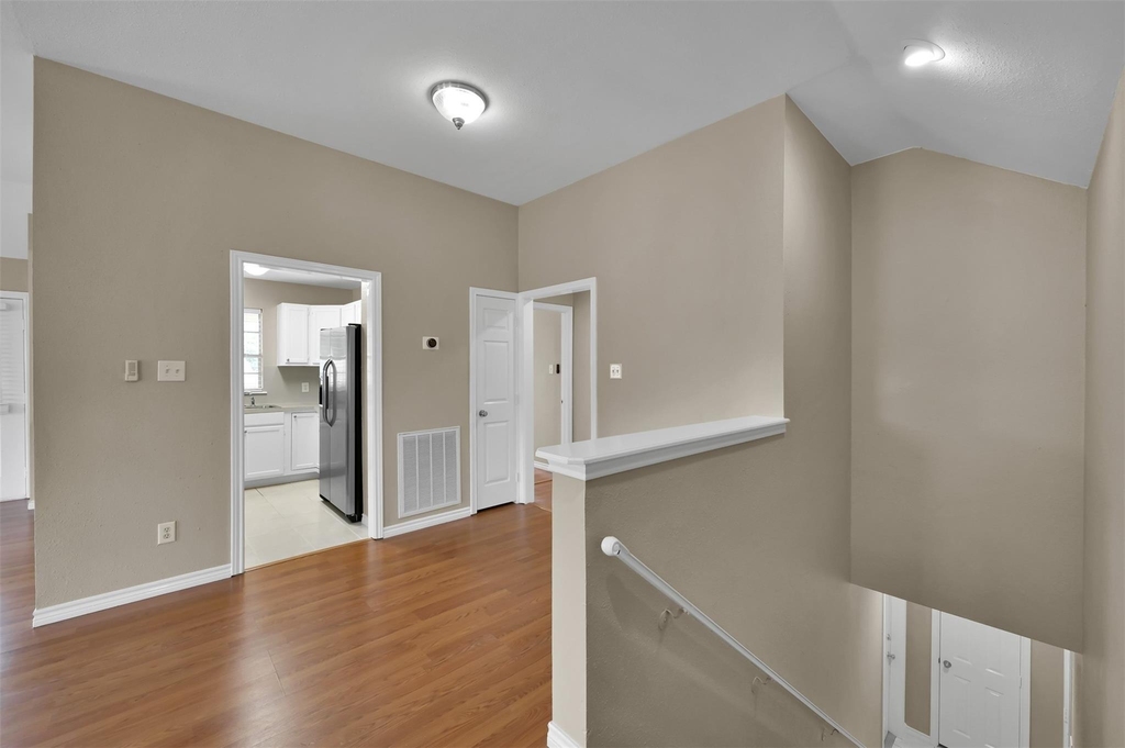 1141 Lovett Street - Photo 4
