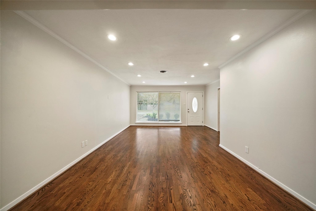 1807 Shadow Bend Drive - Photo 3