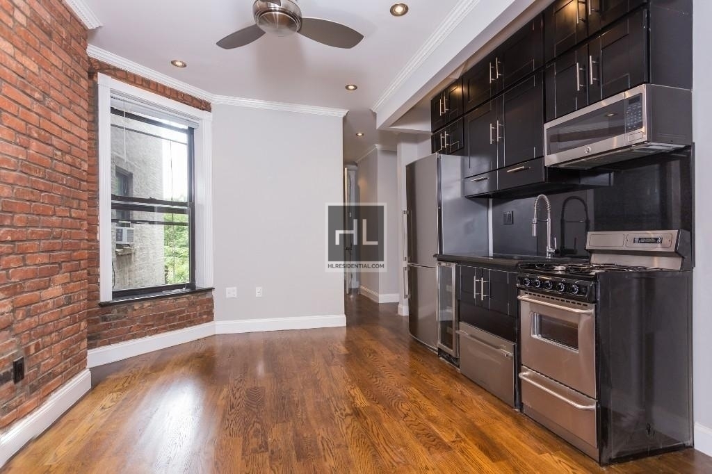 W 103rd St. - Photo 3