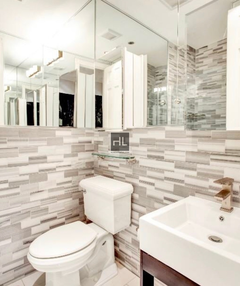 W 103rd St. - Photo 2