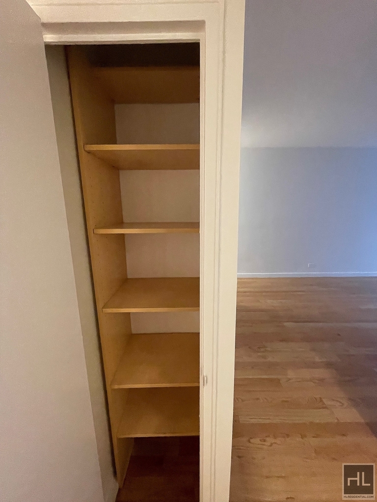 East 49 Street - Photo 2